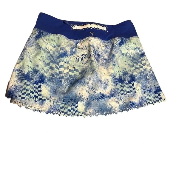 Ivivva skirt - Picture 1 of 4